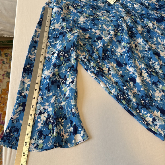 Style & Co NWT Women's Plus 3X Blue Pintuck 3/4 Bell Sleeve V Neck Tunic Blouse - Picture 12 of 13